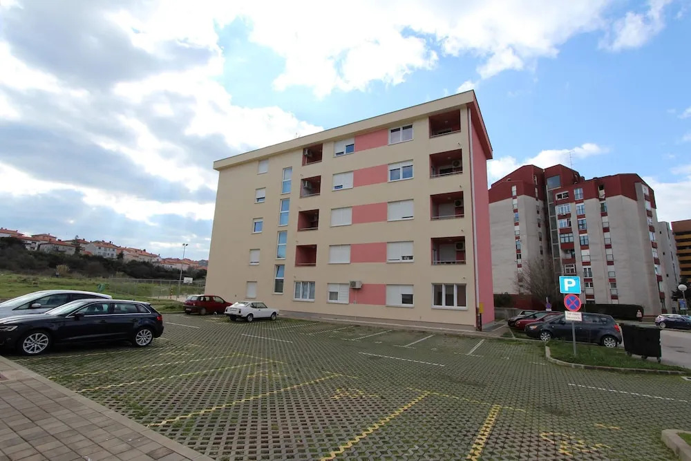 Apartment Mladen