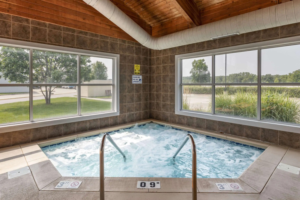Comfort Suites Coralville I-80