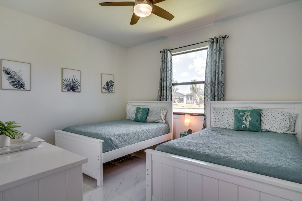 10 Mi to Yacht Club Public Beach: Getaway w/ Pool