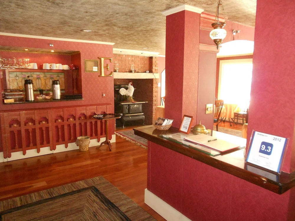 Eastman Inn
