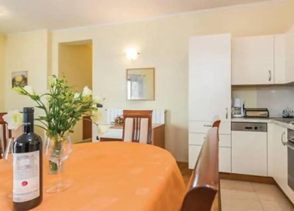 NATALY house with apartments