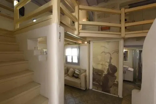 Ivi Mykonean Suites Ornos