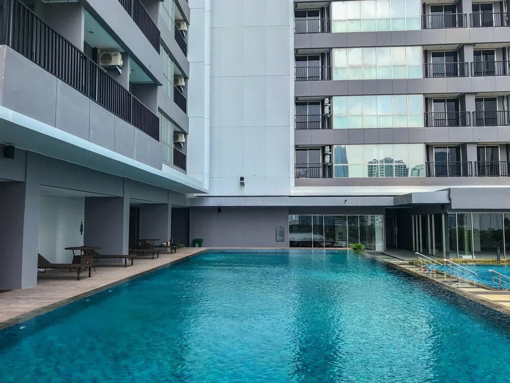 High Floor and Minimalist Studio at Ciputra World 2 Apartment