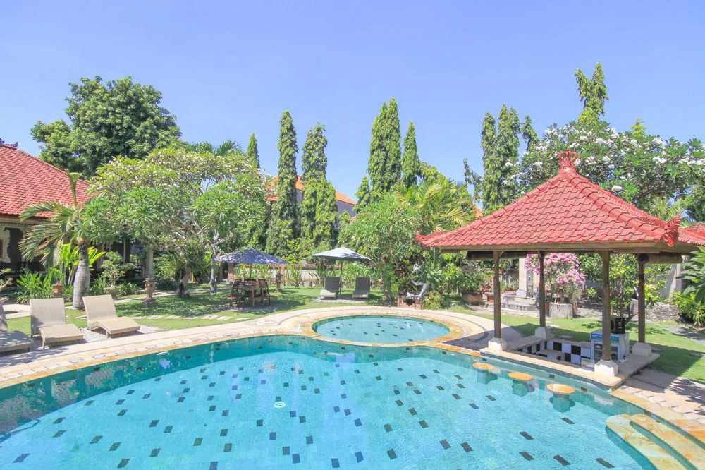 巴厘岛登巴萨艾里萨努尔德纳乌波索102酒店(Airy Sanur Danau Poso 102 Denpasar Bali)