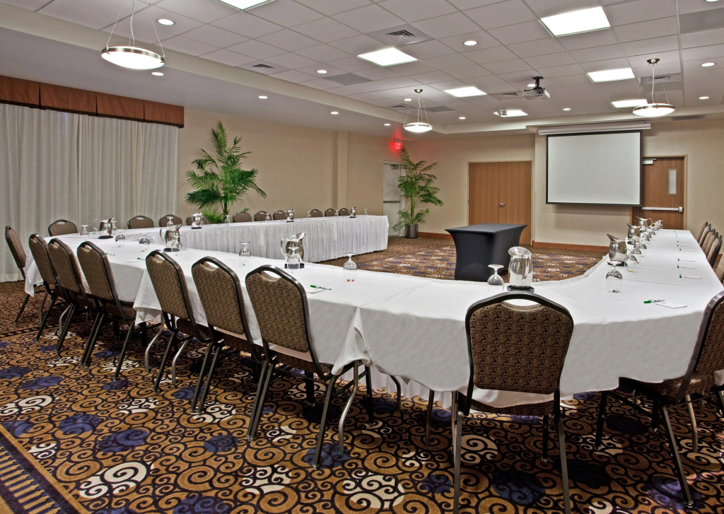 Holiday Inn Purdue - Fort Wayne by IHG