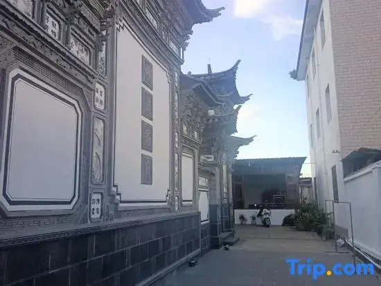 Ten Gardens, Nine Views | 360° Vitas Xizhou Dual-View Designer Lodge (Erhai Ecocorridor)
