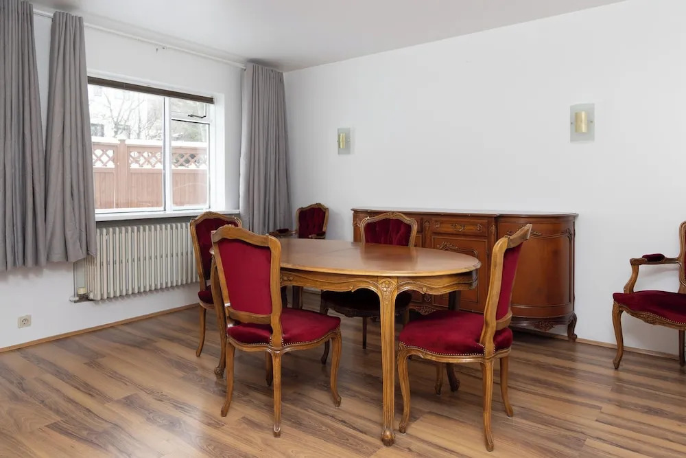 Summerday Guesthouse