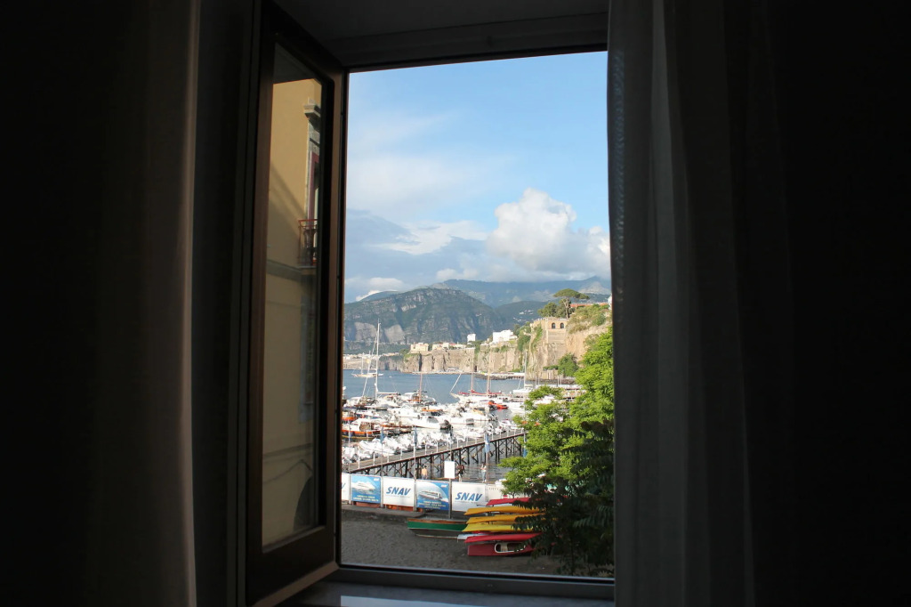 Surriento Suites
