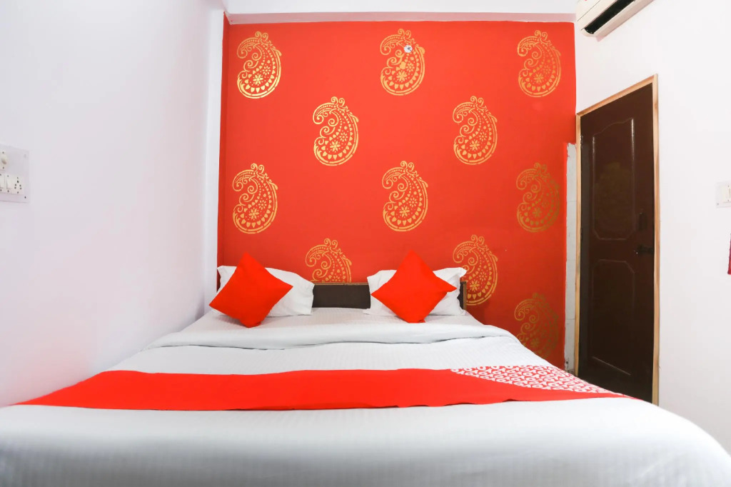 OYO 67590 Hotel Krishna Vedanand Residency