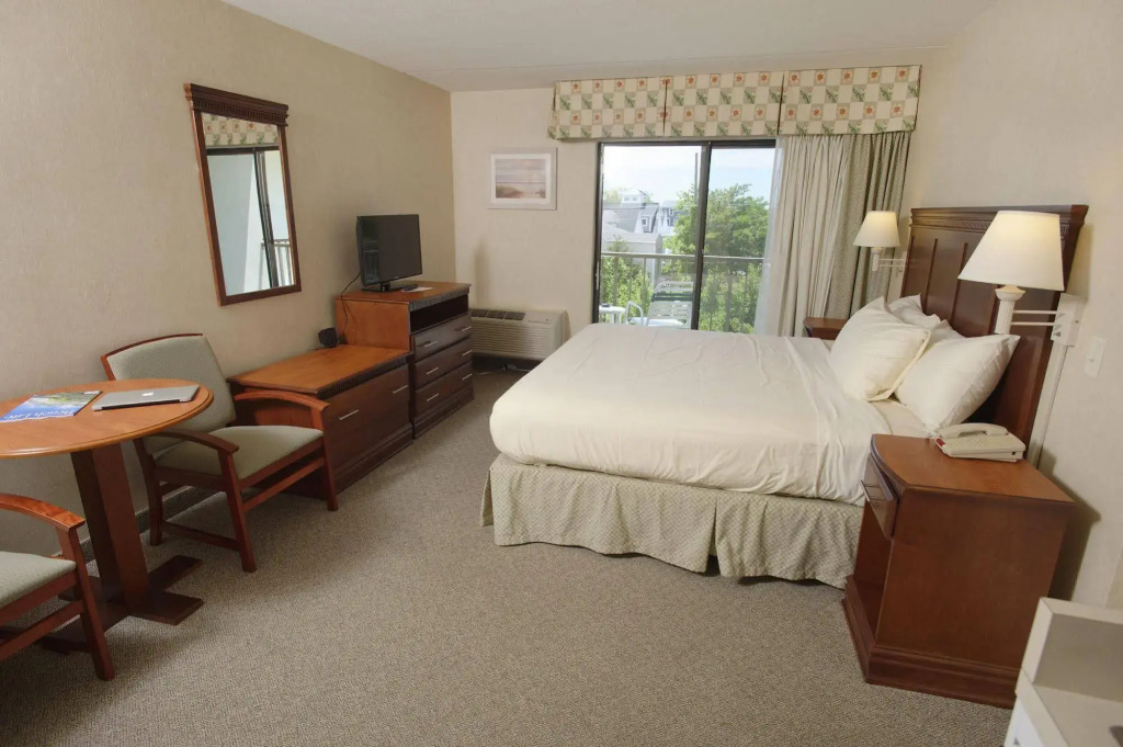 The Bay Resort