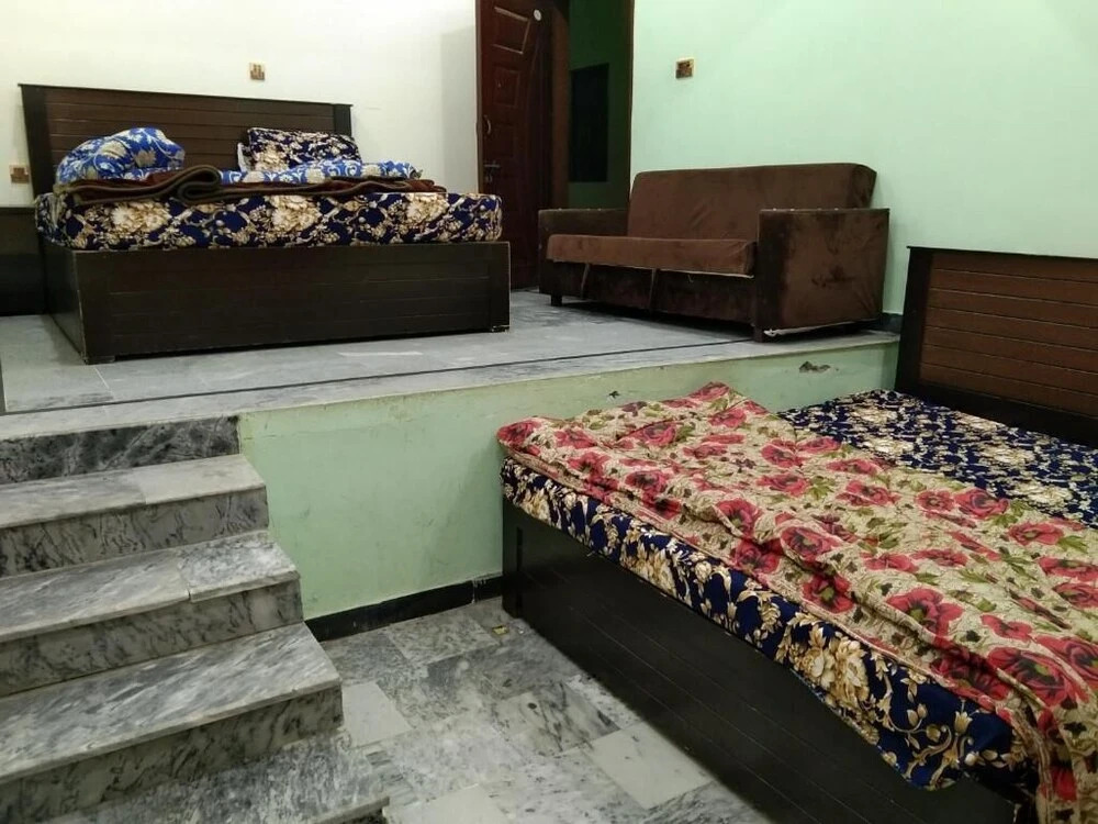 Happy Stay Hotel And Restaurant