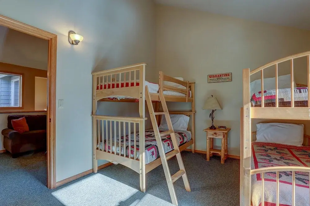 Newly Remodeled 27 Gannet Home Features Kayaks, Bikes, and Hot Tub by Redawning