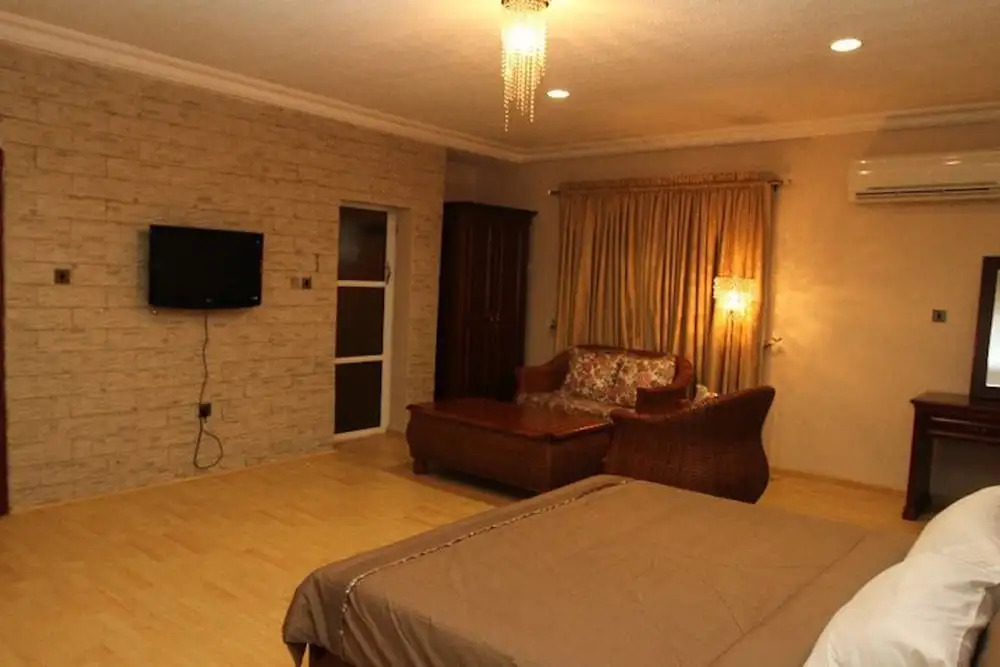 Fryburg Suites
