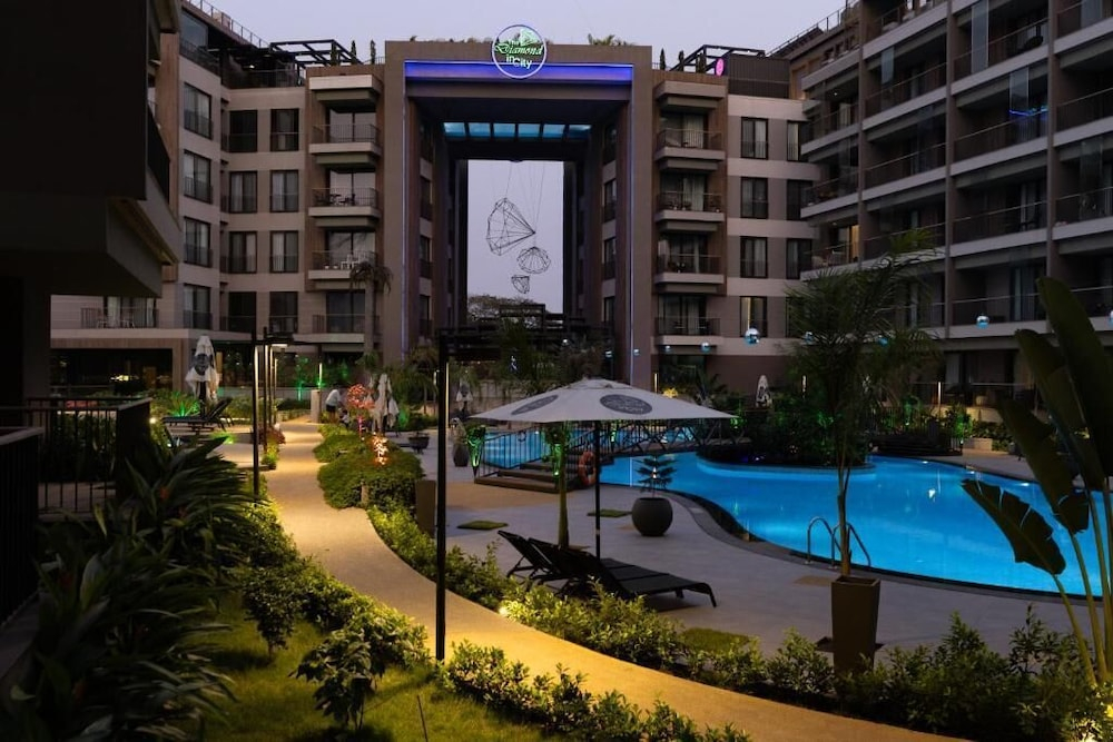 The Diamond in City luxury suites by Cozy