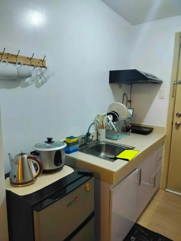 Luxurious 9th Floor Studio in Quezon City With Private Pool
