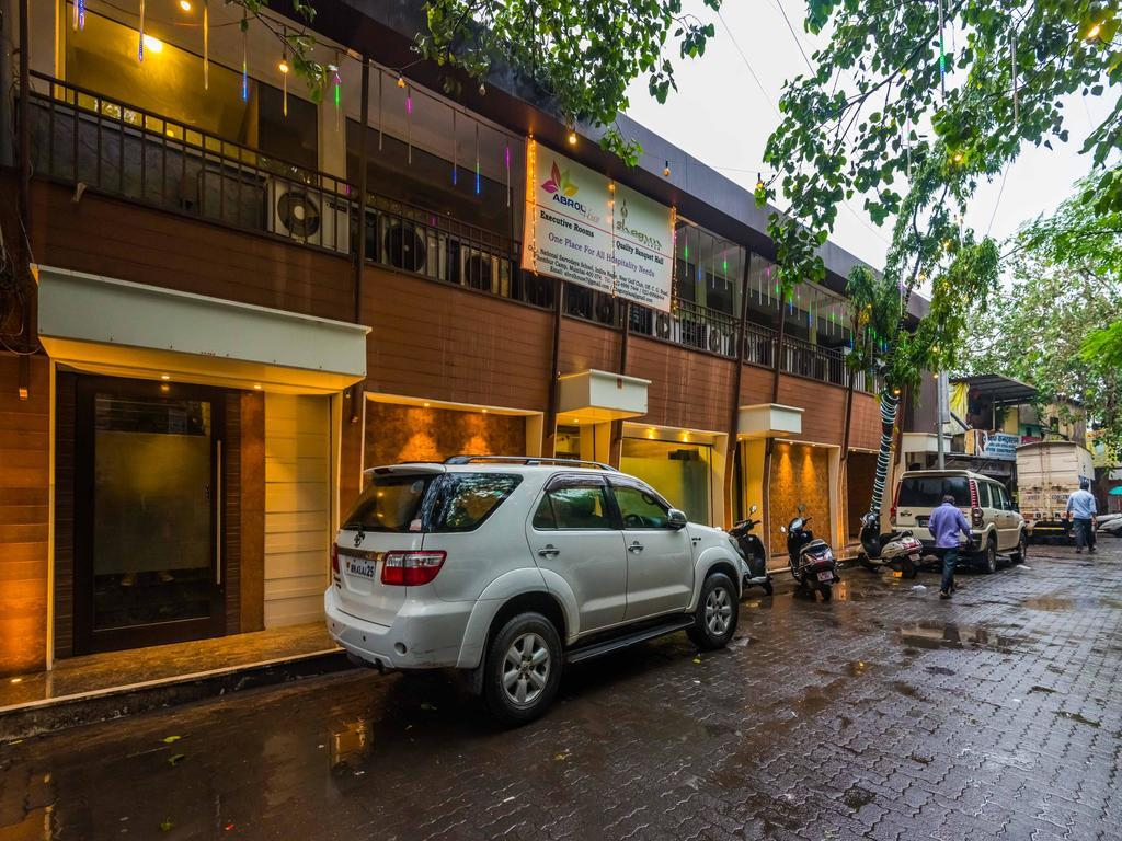 OYO 6371 Hotel Abrol