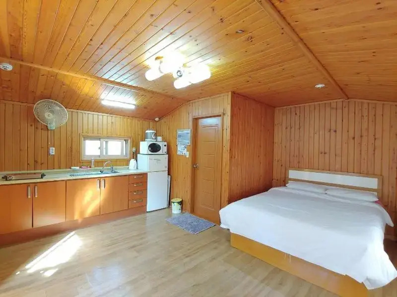Valley Log Pension