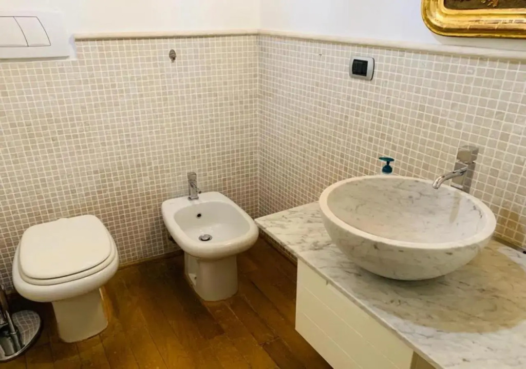 whouse suite GOLD TOWERS