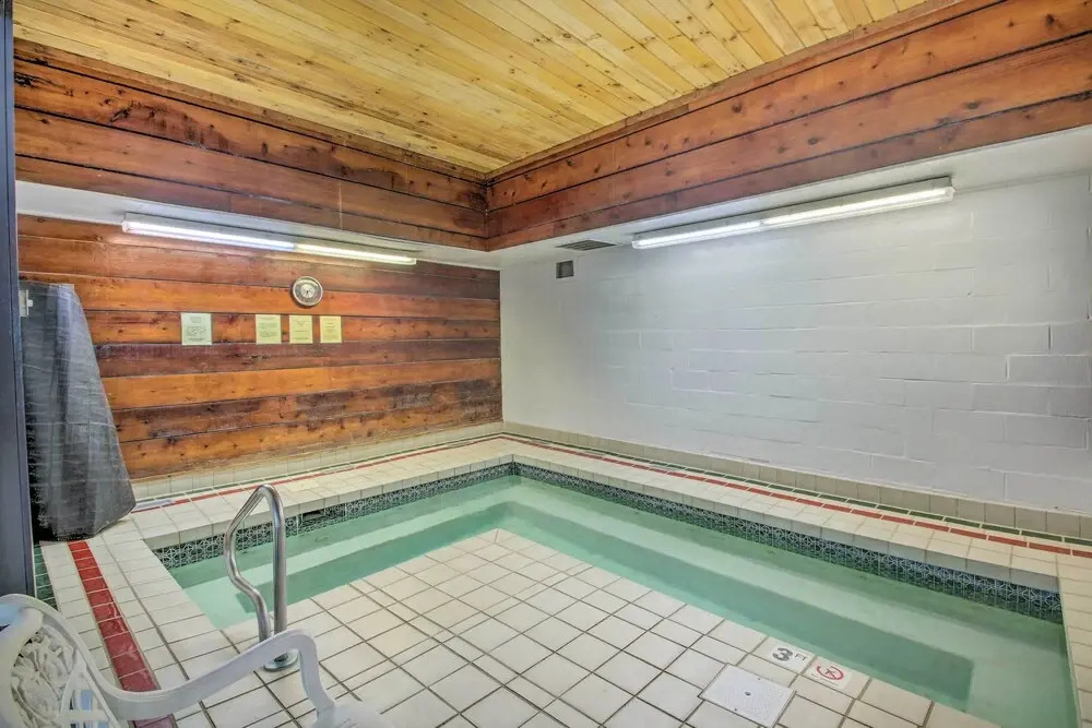 Lincoln Condo Rental w/ Shuttle Near Loon Mountain