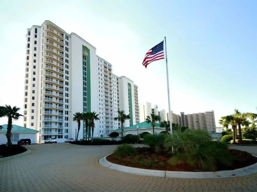Silver Beach Towers #1805E by Southern Vacation Rentals