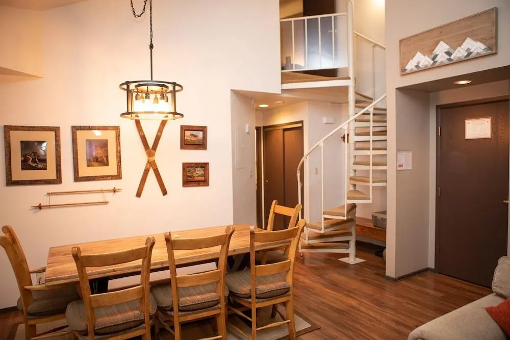 1168 Flying Dutchman 2 Bedroom Condo by RedAwning