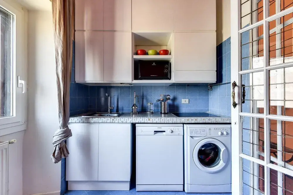 Nice and Bright 2 bed Flat Near Termini