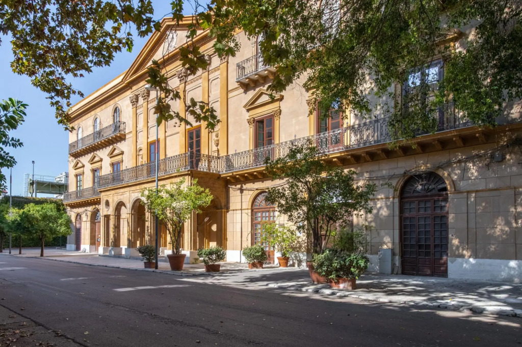 Palazzo De Gregorio - Apartments