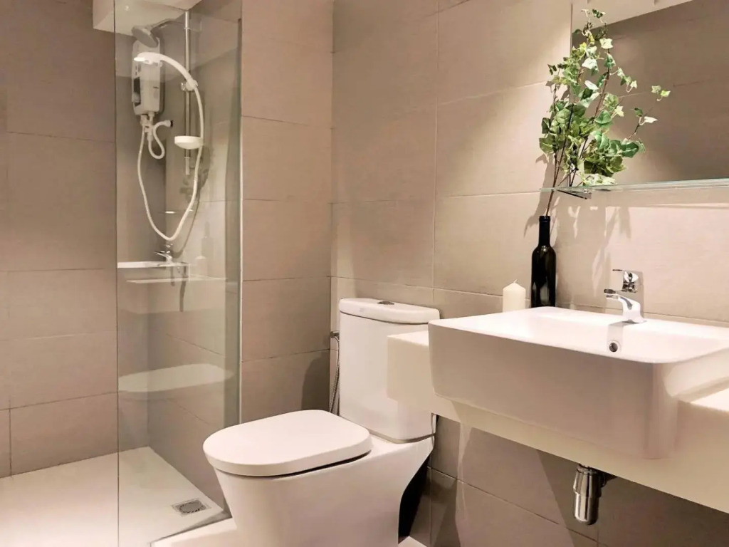 Modern Industrial Duplex Loft- Ekocheras-MRT 3pax