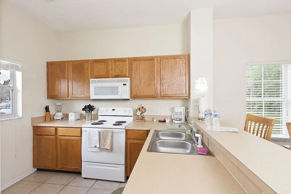 Beautiful Vacation Townhouse with Balcony EM2777