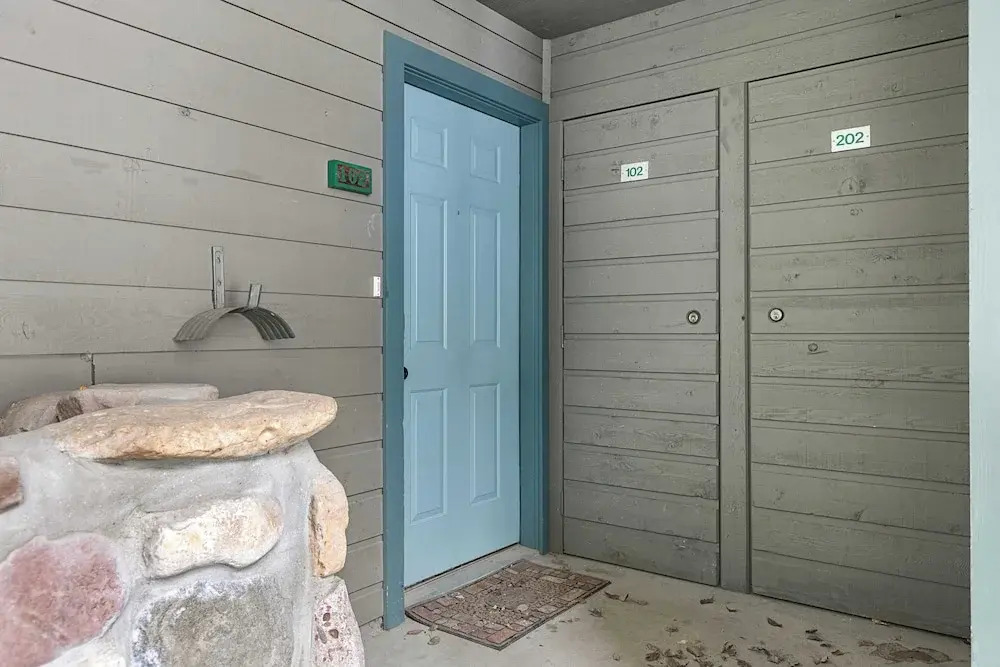 Riverside Condos A102 by Avantstay Condo Close To Downtown, Town Park & Ski Lift #8