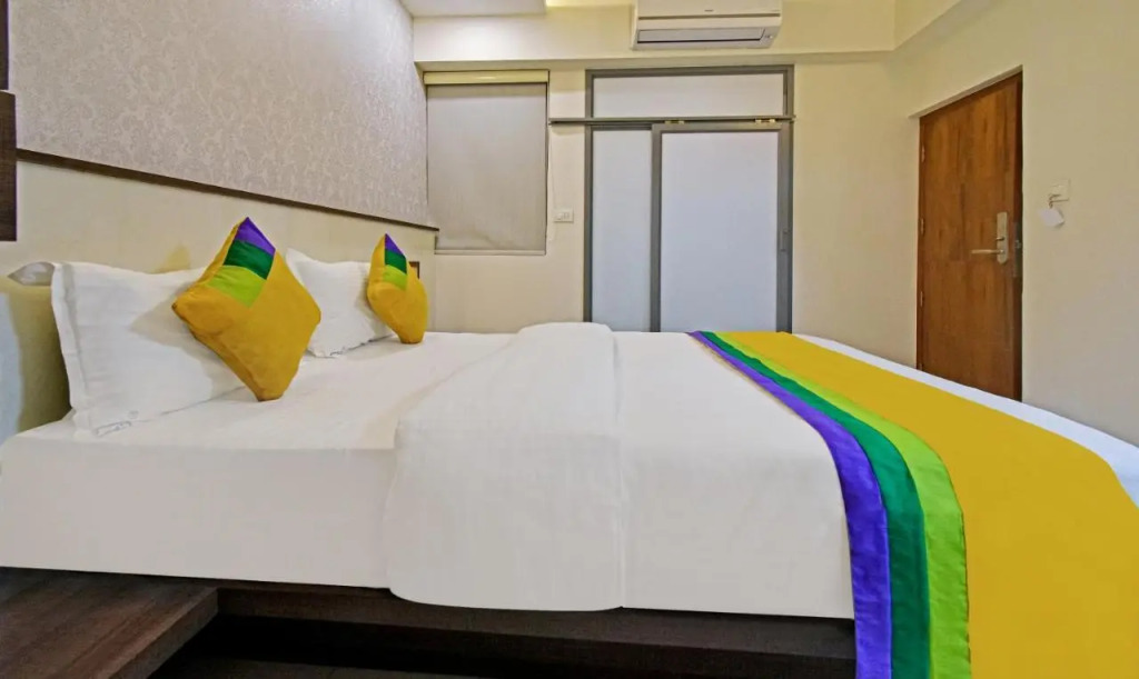 Itsy Hotels Deluxe Inn