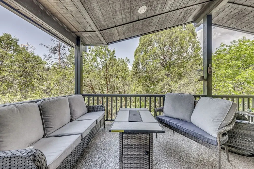 18 Mi to Ski Apache - Ruidoso Home Fit for Family!
