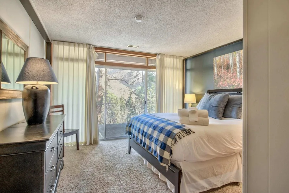 4BR Cabin With Fireplacemountain Viewsdog-friendly