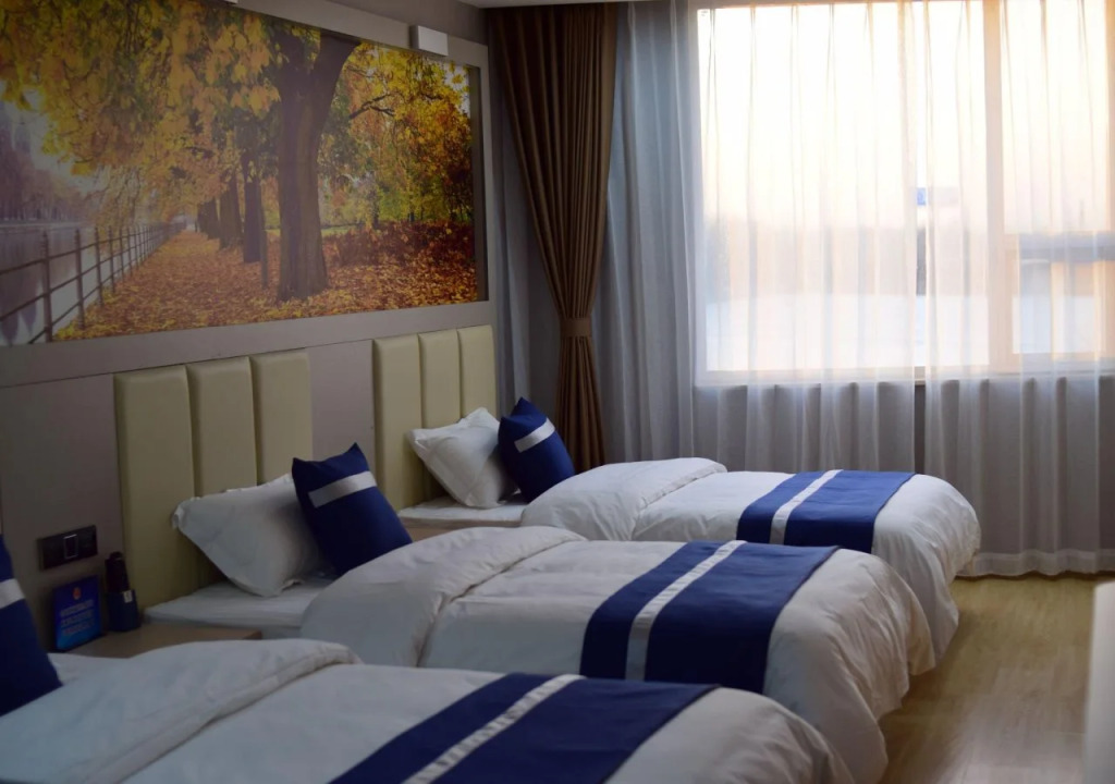 Golden Phoenix Hotel
