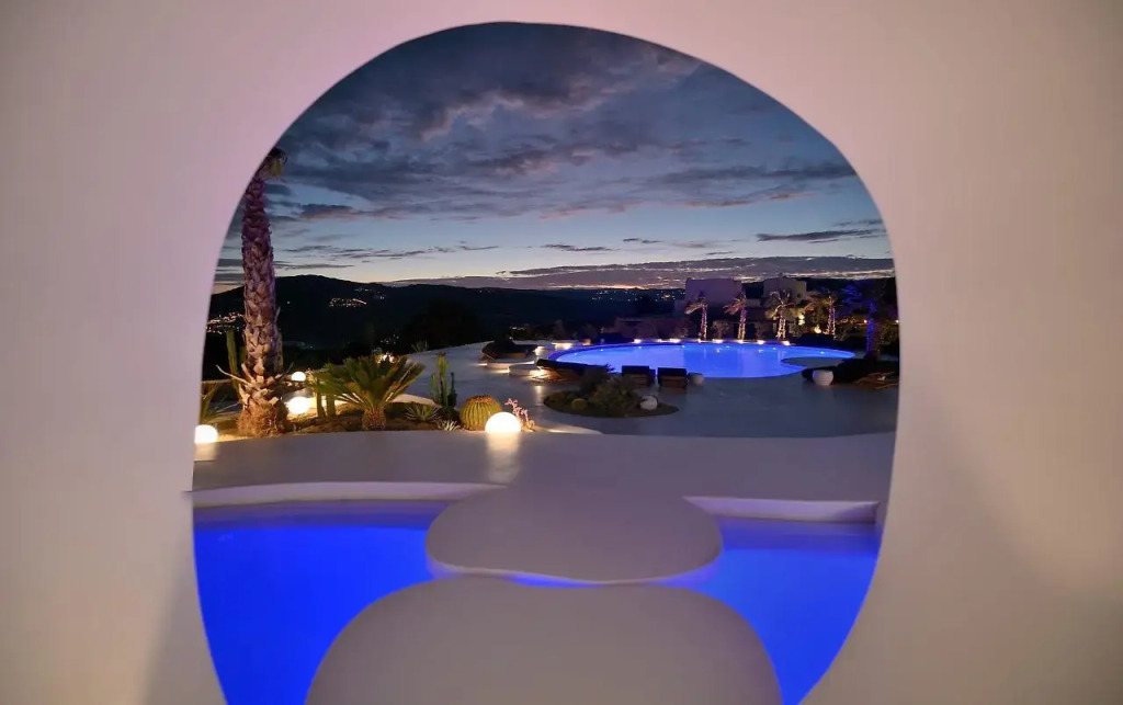 Million Stars Mykonos, Iconic by Design