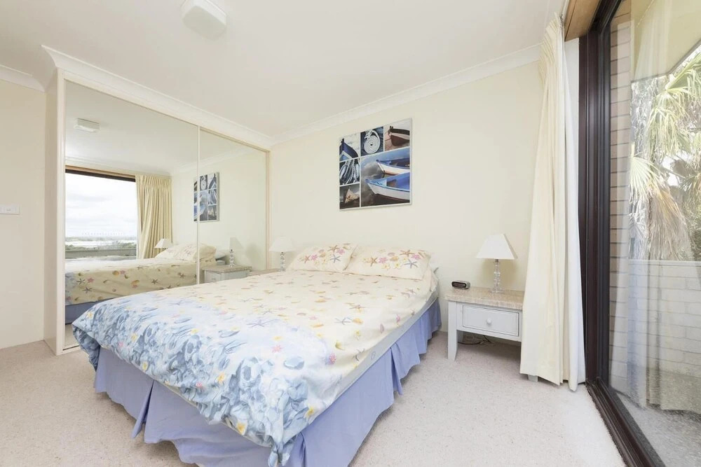 Lakeshore Lodge unit 11