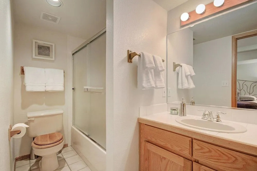Village Point 303