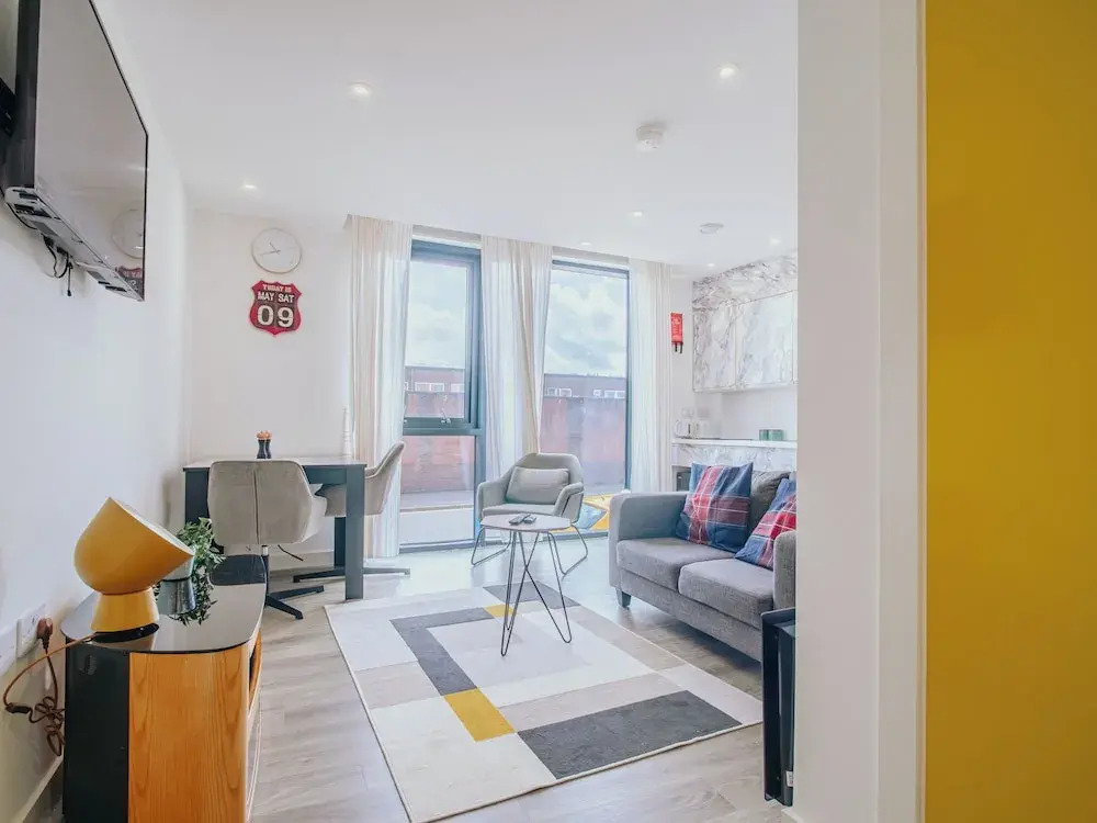 Vibrant Bright Apartment Sheffield Sleeps 2