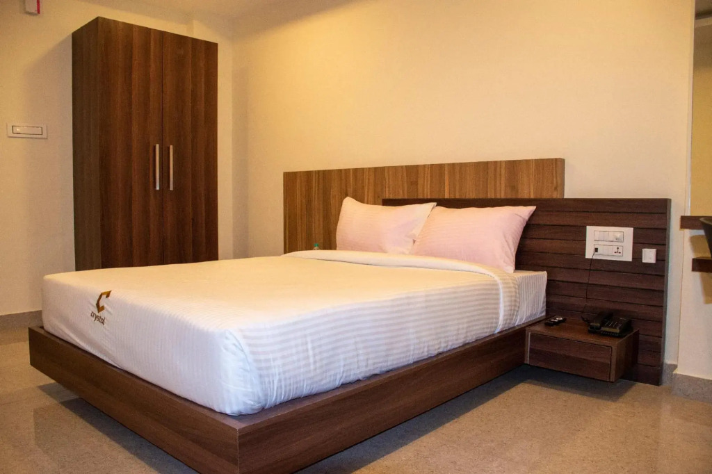Crystal Inn Hotel