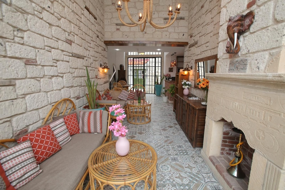 Alaçatı Taş Otel
