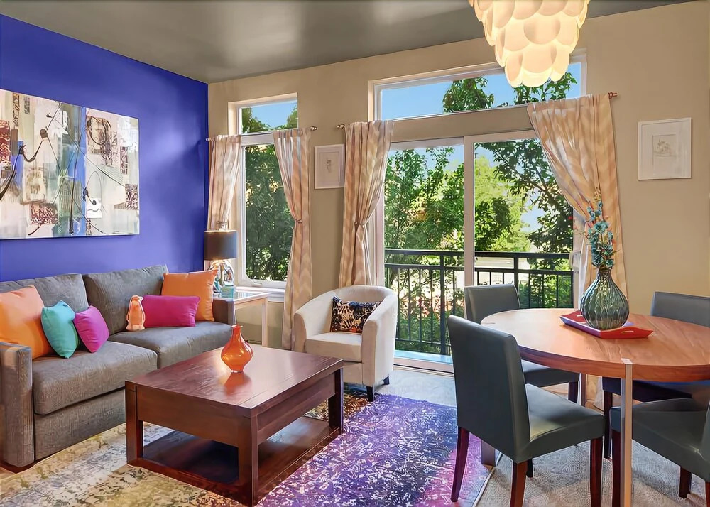 Belltown Court Bay - Studio Apartment with Sea View