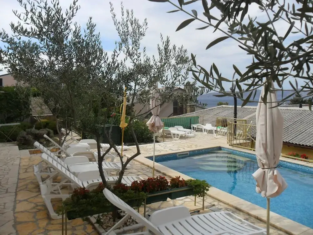 Zlato - With Pool - SA5 Maslina