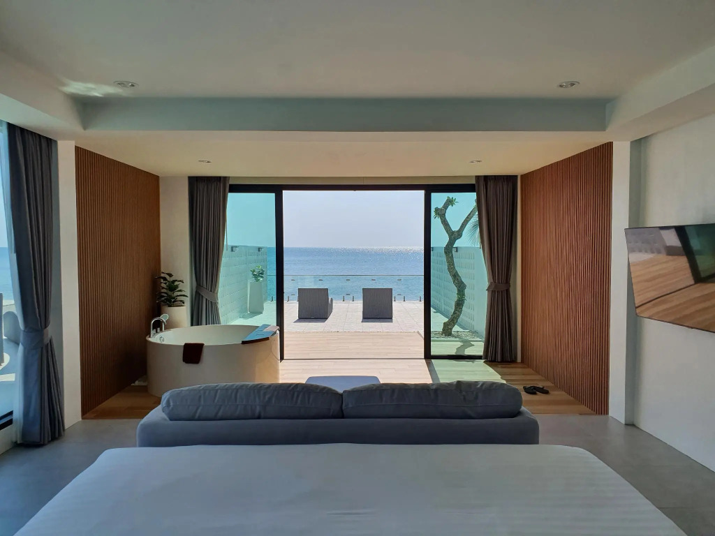 Rattana Pura Beach Resort