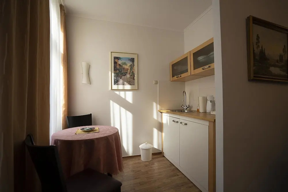 FewoZauber "Pension am Dom", Historische Apartments, Superzentral, 7min zum Schloss