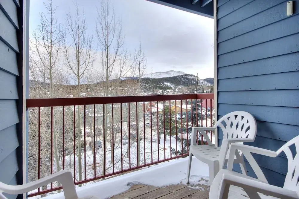River Mtn Lodge E320