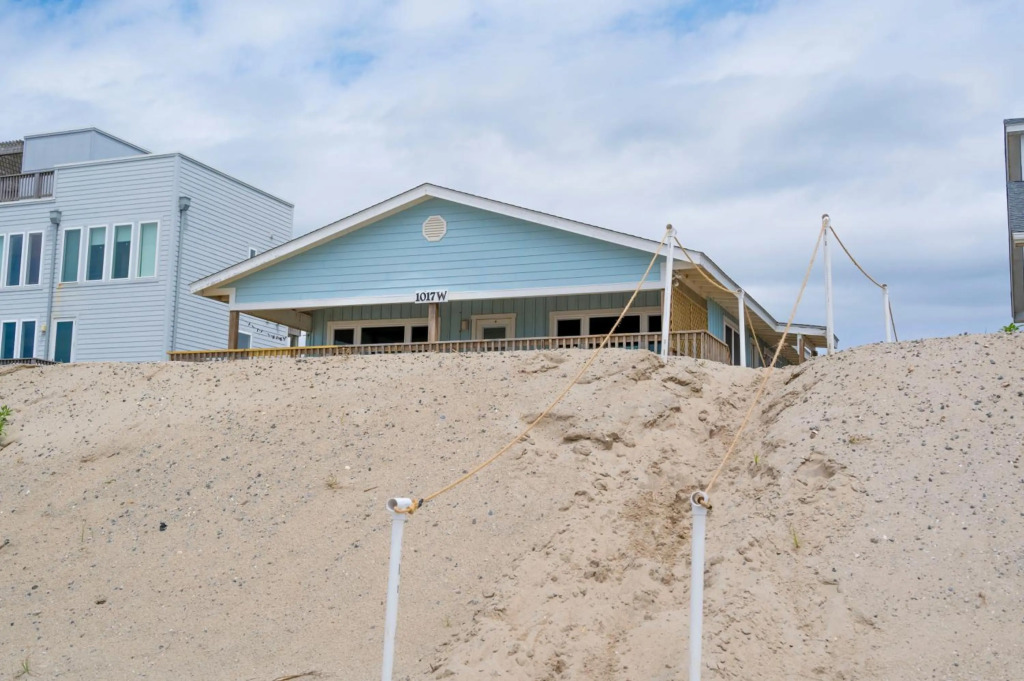 Admirals Quarters by Oak Island Accommodations