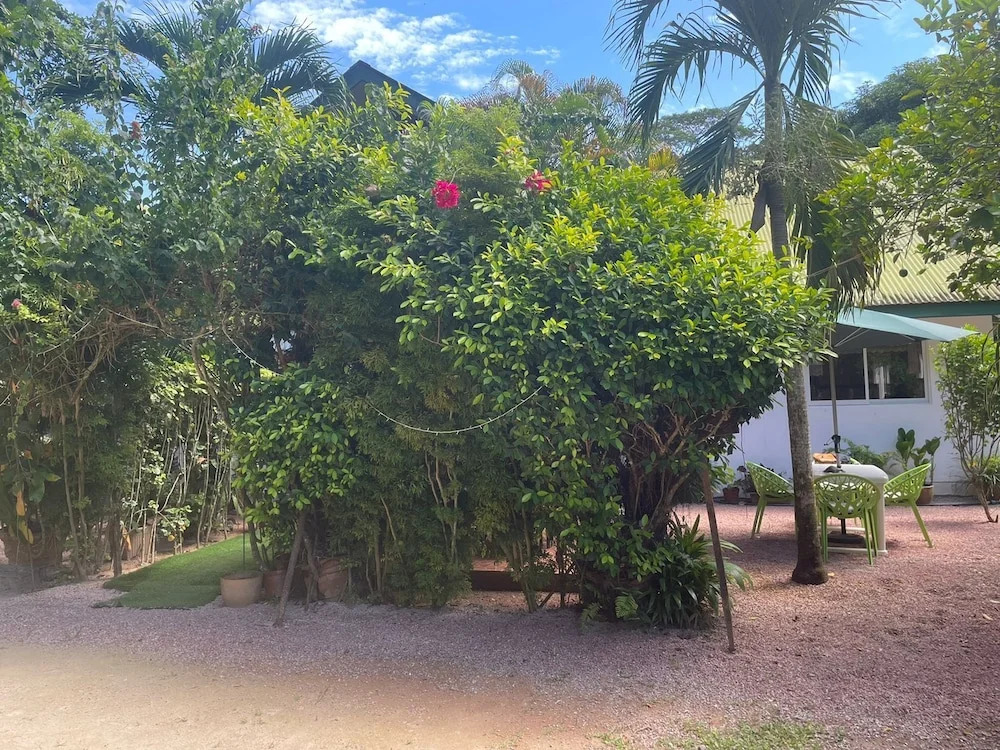 Jeanny's Apartments