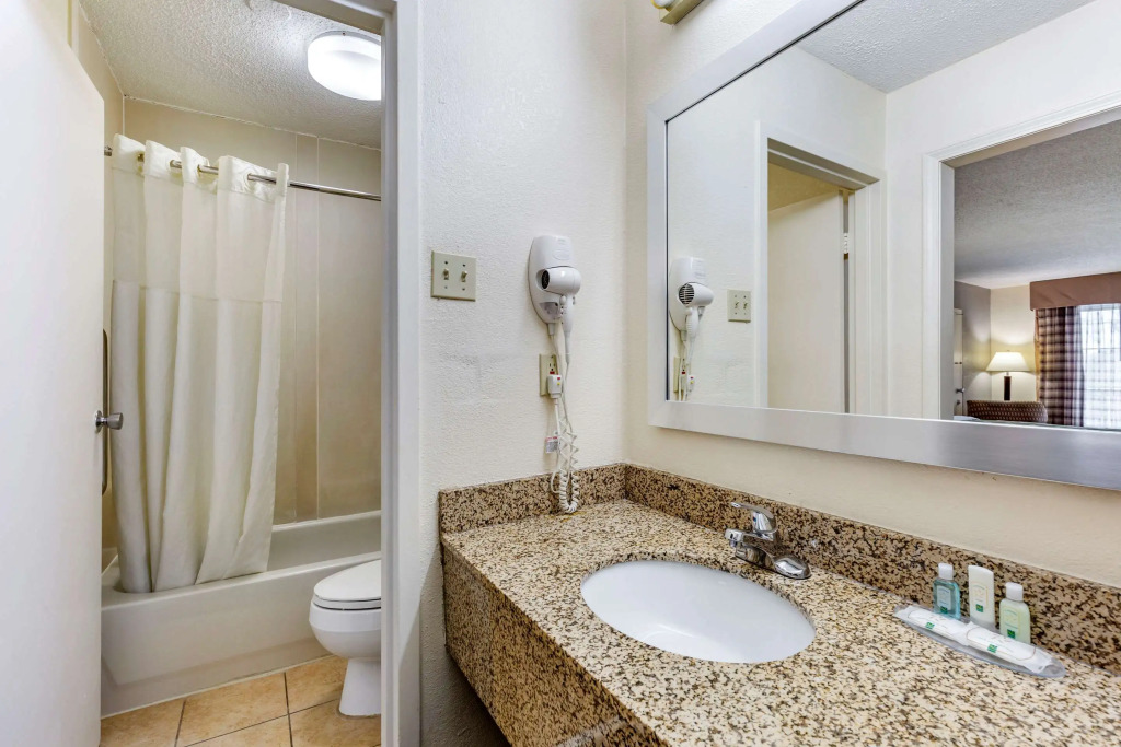Quality Inn Windsor Mill - Baltimore
