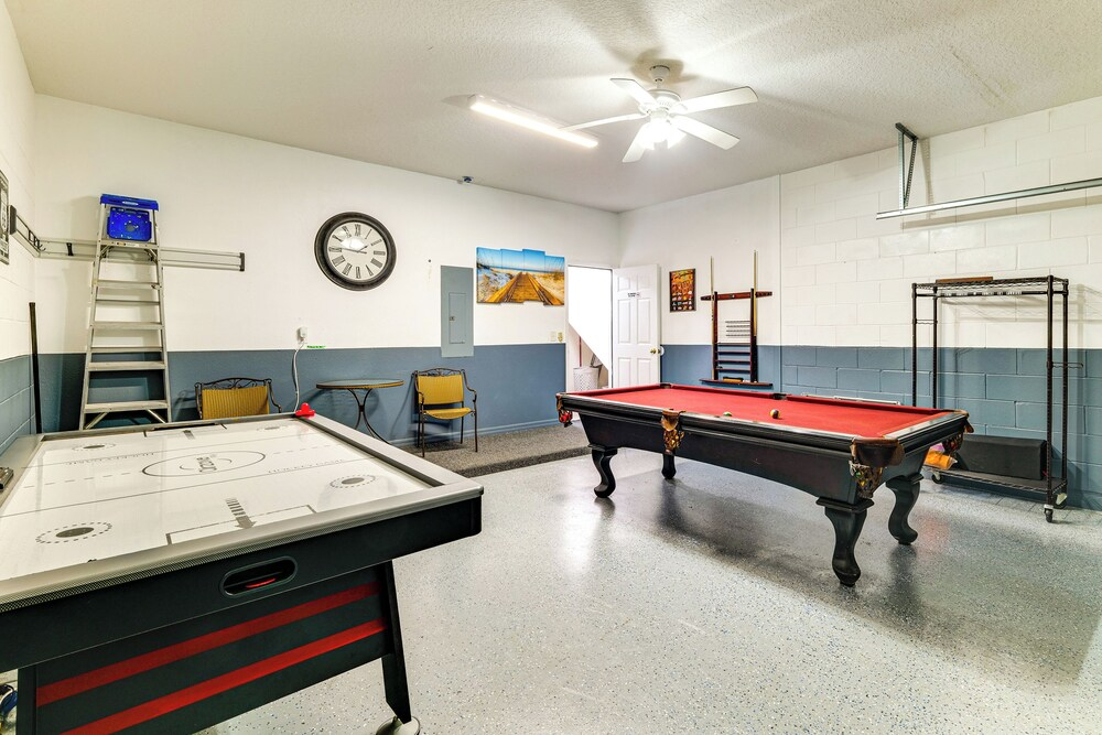 Pool, Spa & Patio! Spacious Villa Near WDW