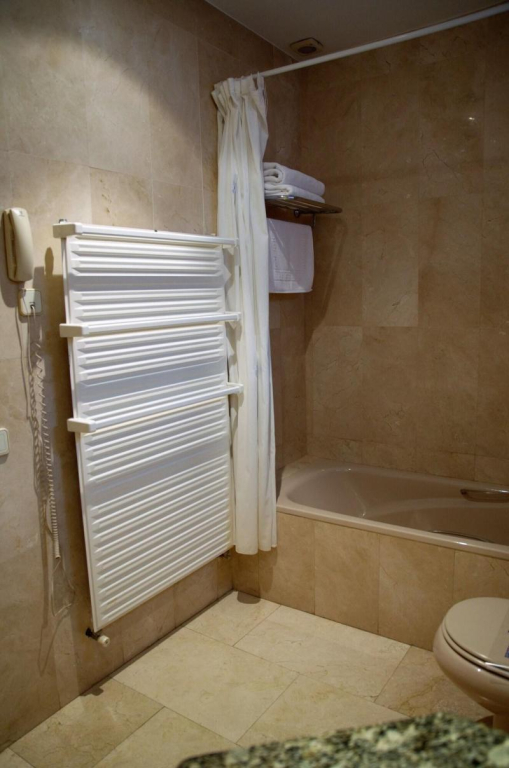 Hotel Suís